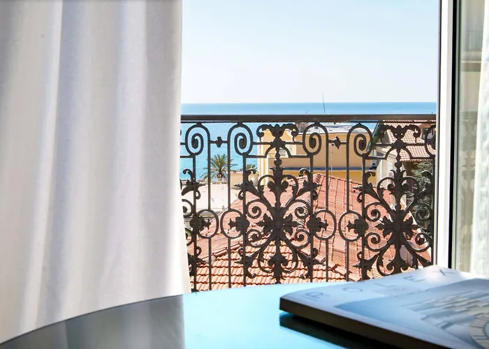 Готель Belsoggiorno Санремо